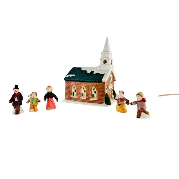 Vintage Holiday Lighted Village Church Chapel W/ 5 Mini Figurines Ceramic - Picture 15 of 16